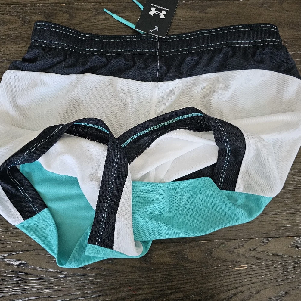 NWT UNDER ARMOUR WOMEN'S BASELINE 6